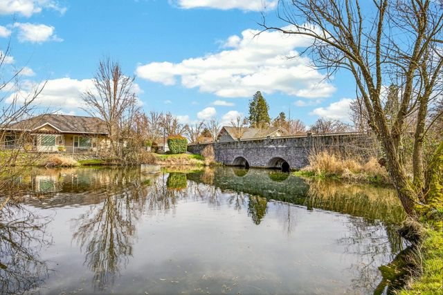 1708 Leonard Road, Grants Pass, OR 97527