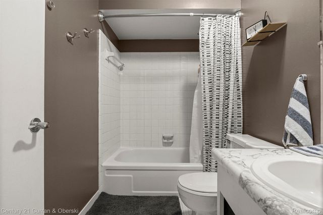 31083 Hoover Road 12, Warren, MI 48093