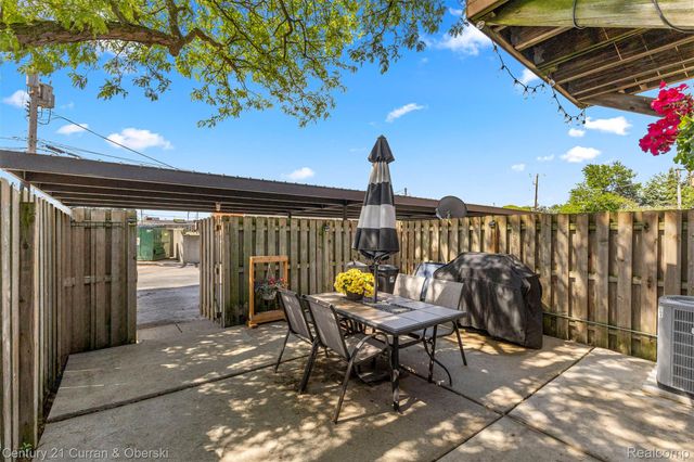 31083 Hoover Road 12, Warren, MI 48093