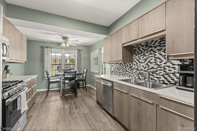 31083 Hoover Road 12, Warren, MI 48093