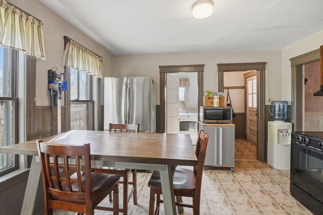 79 Central St, Auburn, MA 01501