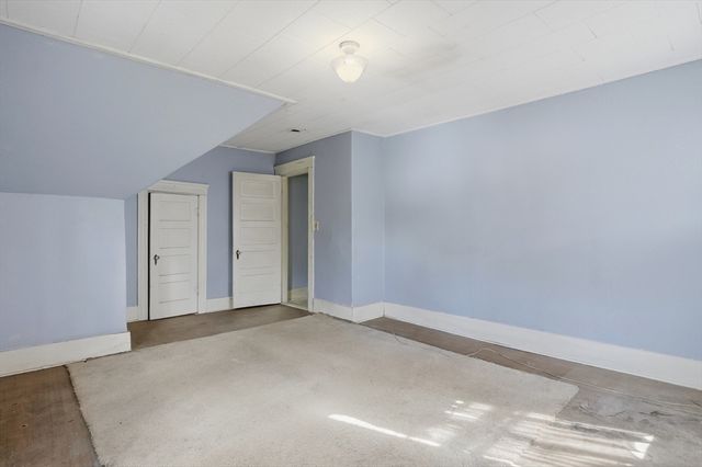 79 Central St, Auburn, MA 01501