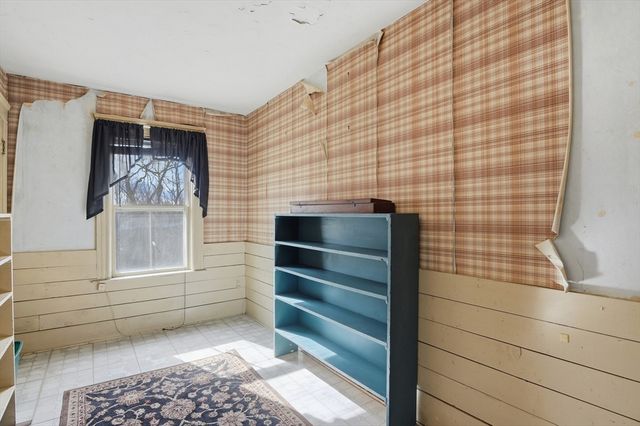 79 Central St, Auburn, MA 01501