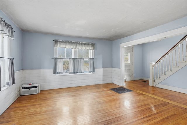 79 Central St, Auburn, MA 01501