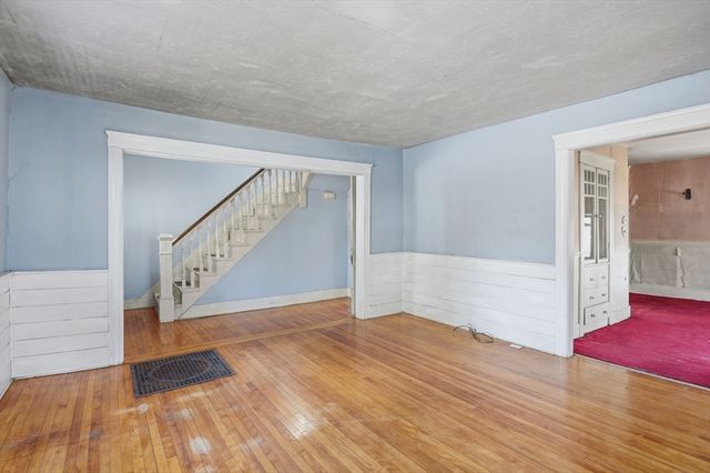 79 Central St, Auburn, MA 01501