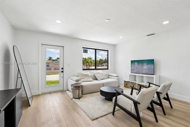 6595 SW 31st Street, Miami, FL 33155
