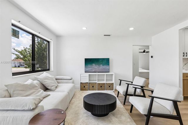 6595 SW 31st Street, Miami, FL 33155