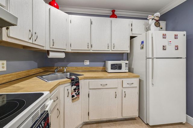 5773 La Paseos Drive D-2, Greenacres, FL 33463