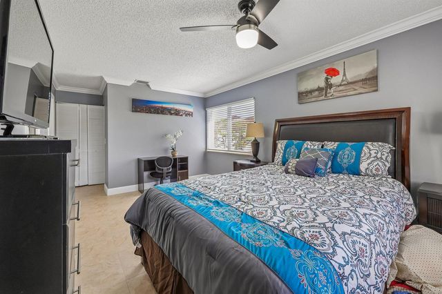 5773 La Paseos Drive D-2, Greenacres, FL 33463