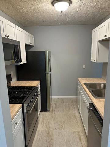 2305 Pine Tree Trail, Atlanta, GA 30349