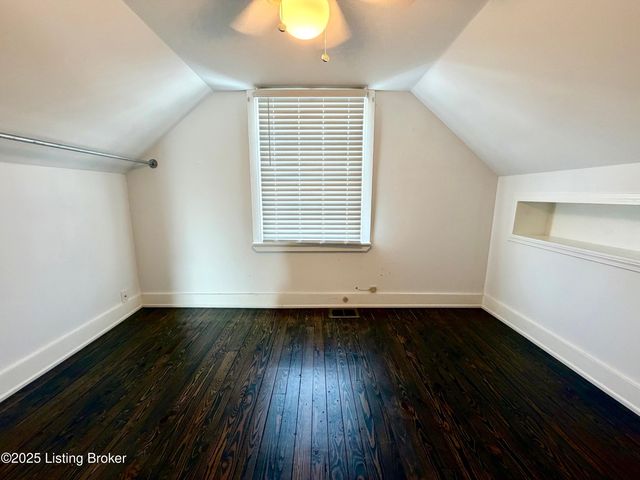 628 Harris Pl, Louisville, KY 40222