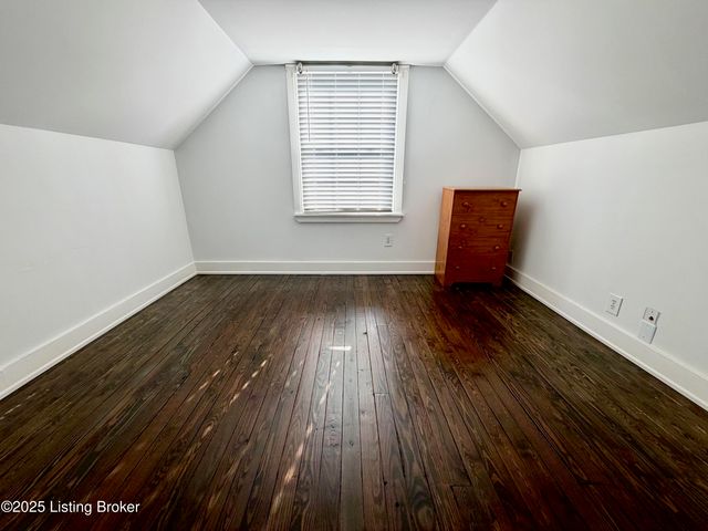 628 Harris Pl, Louisville, KY 40222