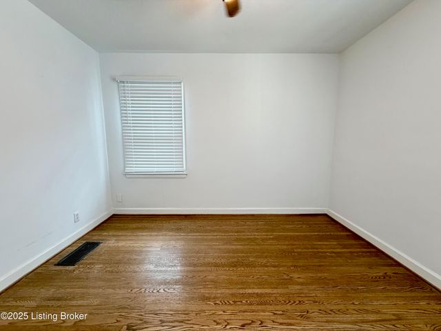 628 Harris Pl, Louisville, KY 40222