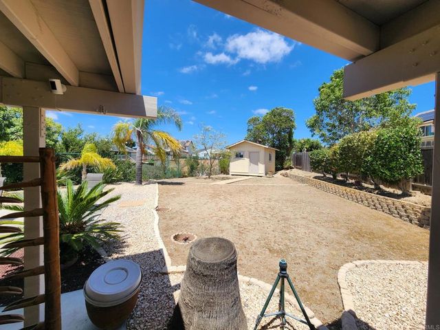 11815 Elkins, San Diego, CA 92126