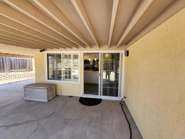 11815 Elkins, San Diego, CA 92126