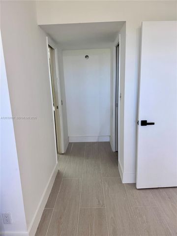 575 Oaks Ln 1008, Pompano Beach, FL 33069