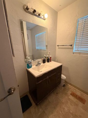 205 Cloverdale Ave, Modesto, CA 95354