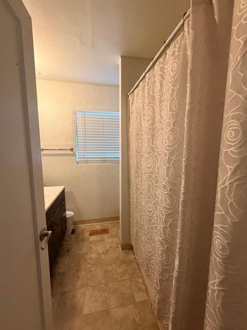 205 Cloverdale Ave, Modesto, CA 95354