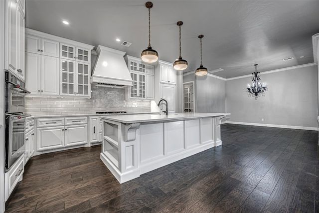 6216 Hazeltine Drive, Edmond, OK 73025