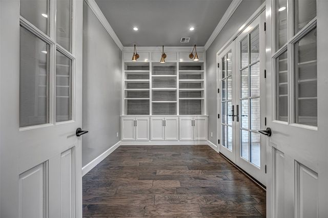 6216 Hazeltine Drive, Edmond, OK 73025