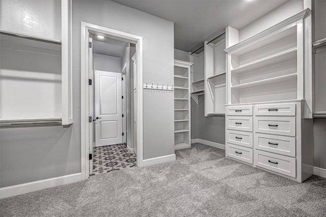 6216 Hazeltine Drive, Edmond, OK 73025