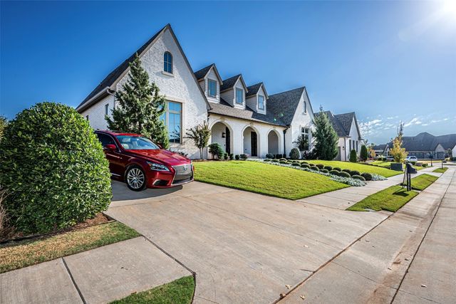 6216 Hazeltine Drive, Edmond, OK 73025