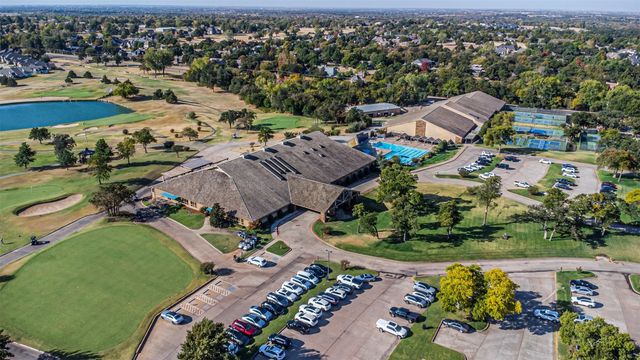 6216 Hazeltine Drive, Edmond, OK 73025