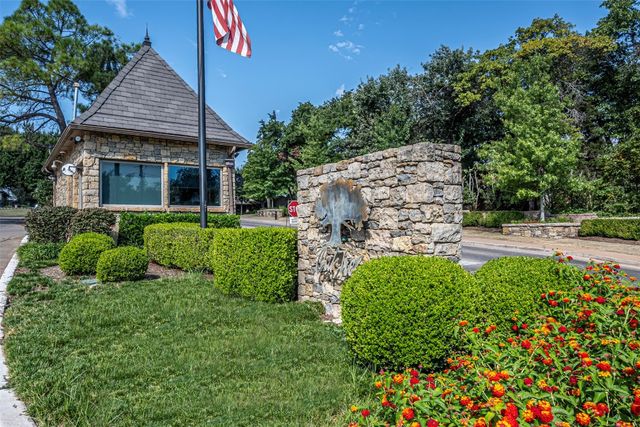 6216 Hazeltine Drive, Edmond, OK 73025