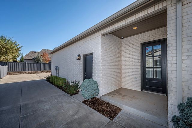 6216 Hazeltine Drive, Edmond, OK 73025