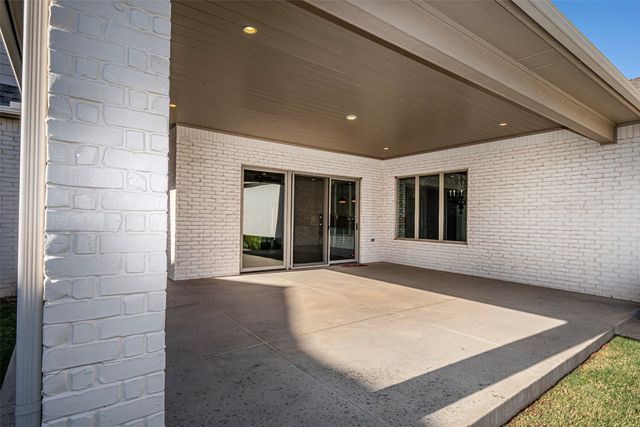 6216 Hazeltine Drive, Edmond, OK 73025