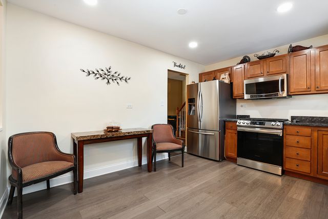 223 W Rainbow Drive, Glenwood, IL 60425