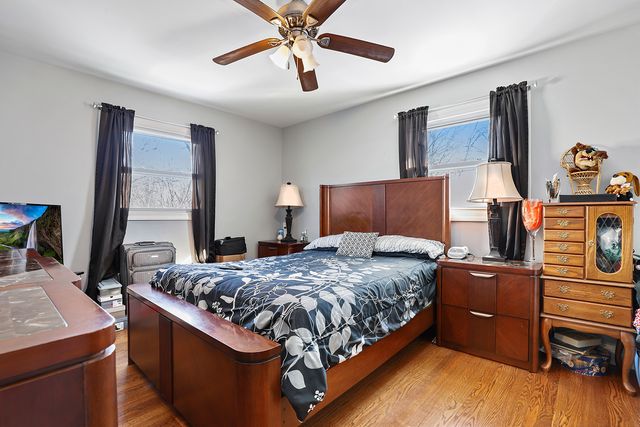 223 W Rainbow Drive, Glenwood, IL 60425