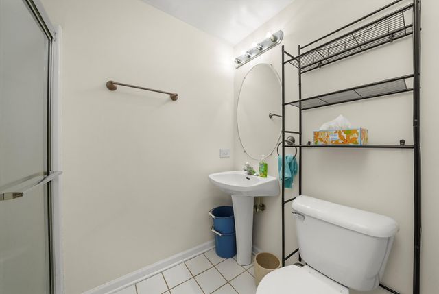 11001 Deblin Lane 203, Oak Lawn, IL 60453