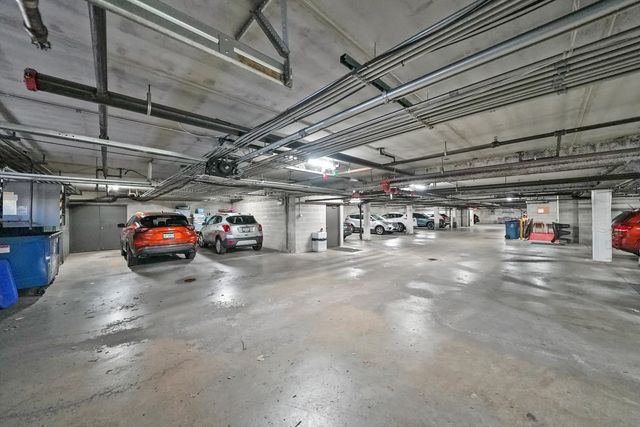 11001 Deblin Lane 203, Oak Lawn, IL 60453