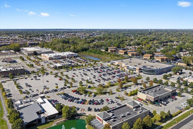 11001 Deblin Lane 203, Oak Lawn, IL 60453