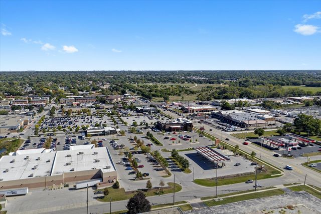 11001 Deblin Lane 203, Oak Lawn, IL 60453