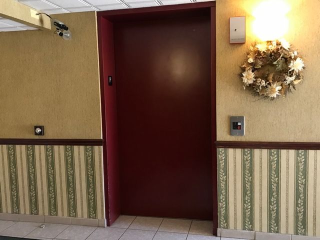 11001 Deblin Lane 203, Oak Lawn, IL 60453