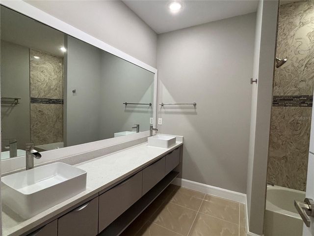 2021 GREENBRIAR TERRACE, Davenport, FL 33837
