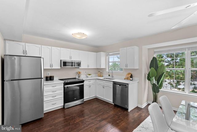 46700 SANDALWOOD SQ, Sterling, VA 20164