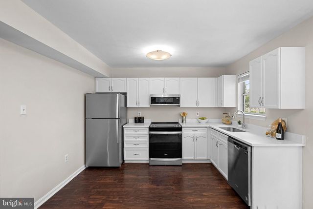 46700 SANDALWOOD SQ, Sterling, VA 20164