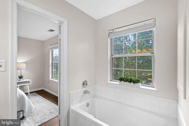 46700 SANDALWOOD SQ, Sterling, VA 20164