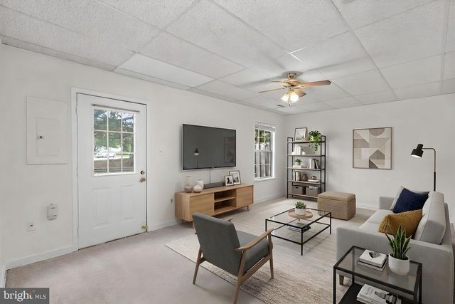 46700 SANDALWOOD SQ, Sterling, VA 20164