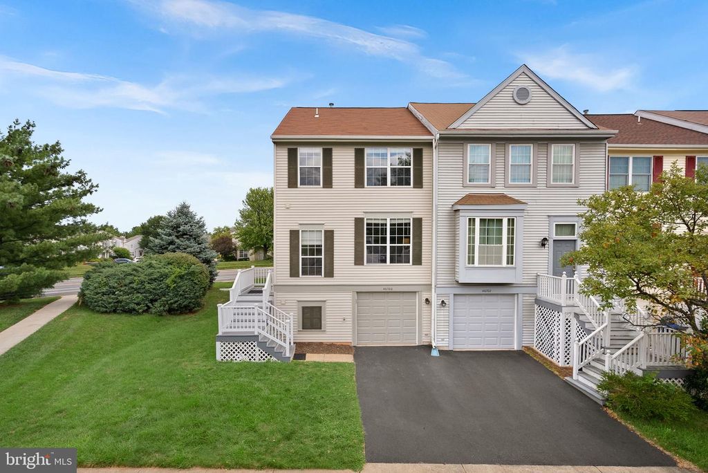 46700 SANDALWOOD SQ, Sterling, VA 20164