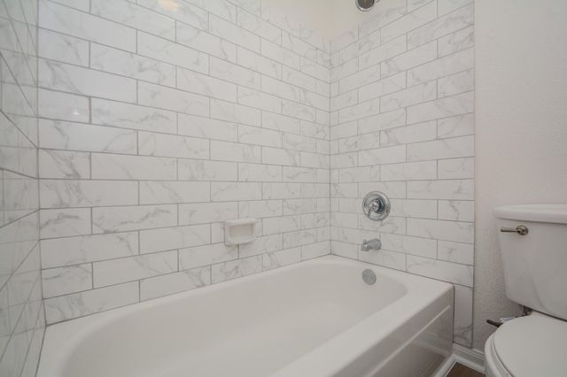 9850 Pagewood Lane 1806, Houston, TX 77042