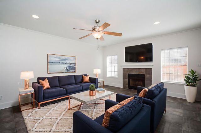 9850 Pagewood Lane 1806, Houston, TX 77042