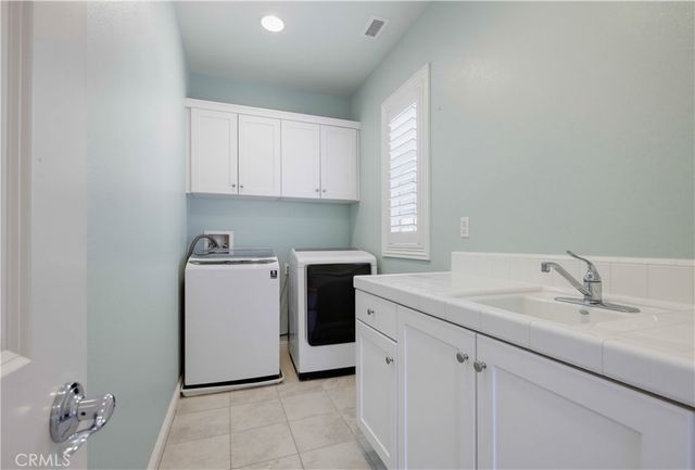 16 Lark, Lake Forest, CA 92630