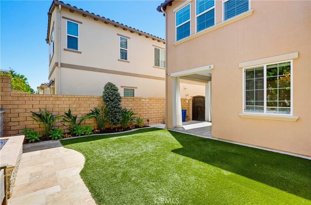 16 Lark, Lake Forest, CA 92630