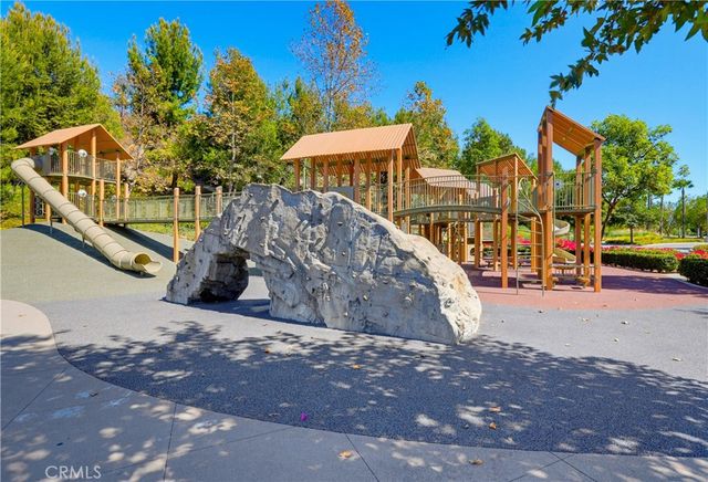 16 Lark, Lake Forest, CA 92630