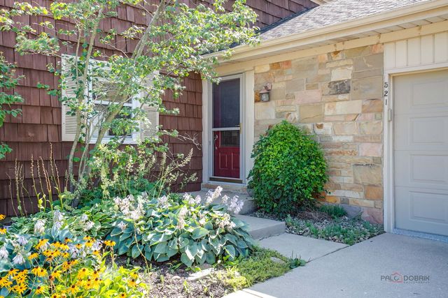 521 Arborgate Lane, Buffalo Grove, IL 60089