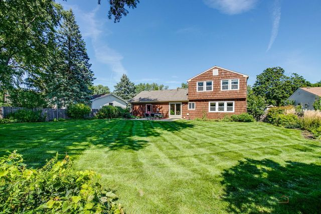 521 Arborgate Lane, Buffalo Grove, IL 60089